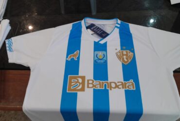 Suposta nova camisa do Paysandu gera polêmica entre torcedores.