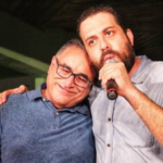 Edmilson Rodrigues e Guilherme Boulos se abraçando