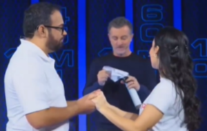 Os paraenses participando do programa "The Wall"