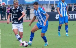Jogadores de Remo e Paysandu durante um clássico Re-Pa
