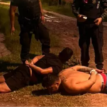 Homens presos no chão em Mosqueiro