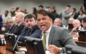 Wlad durante sessão na Câmara dos Deputados em 2018