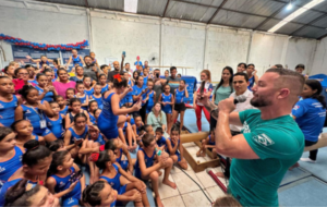 turma de ginastas com diego hypolito