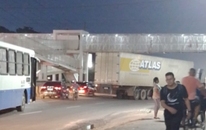 carreta na BR 316