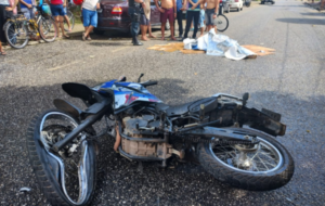 moto no chão