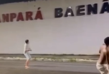 Torcedores atirando ovos no Estádio Banpará Baenão