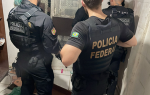 Policiais durante a Operação Proteção