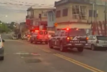 Mandados de prisão sendo cumpridos