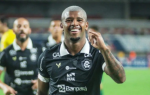 Jaderson marcou um dos gols do Leão.