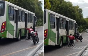 Cadeirante segundo em ônibus