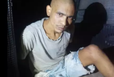 Foragido no "camburão"