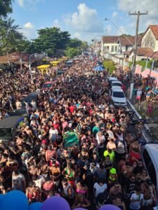 Parada LGBTQI+ agita o último domingo das férias em Mosqueiro