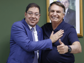 O deputado Altineu Côrtes em foto junto com Jair Bolsonaro