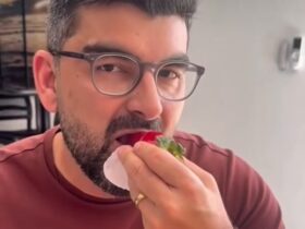 Dr Daniel Santos comendo o Morango do Amor