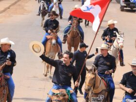 Celso Sabino participa de cavalgada na Expotuor, evento que movimentou o interior do estado do Pará.