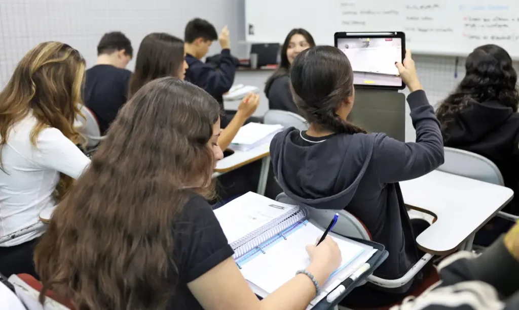alunos em sala de aula