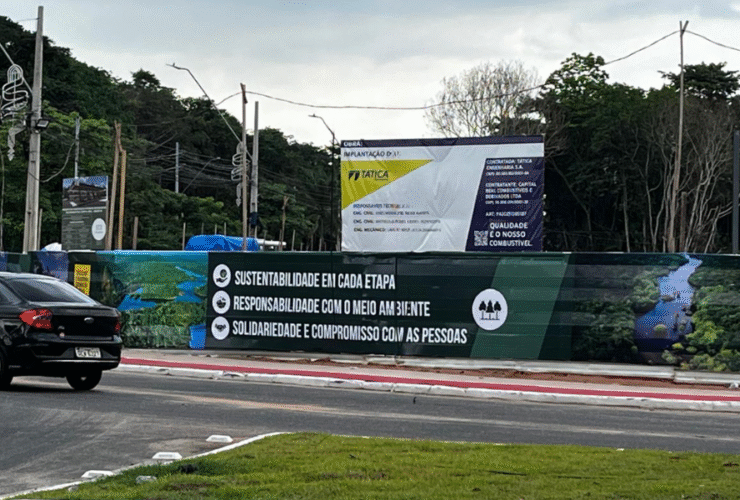 Área próxima ao Aeroporto Internacional de Belém com obras do empreendimento que recebeu licenças ambientais oficiais.
