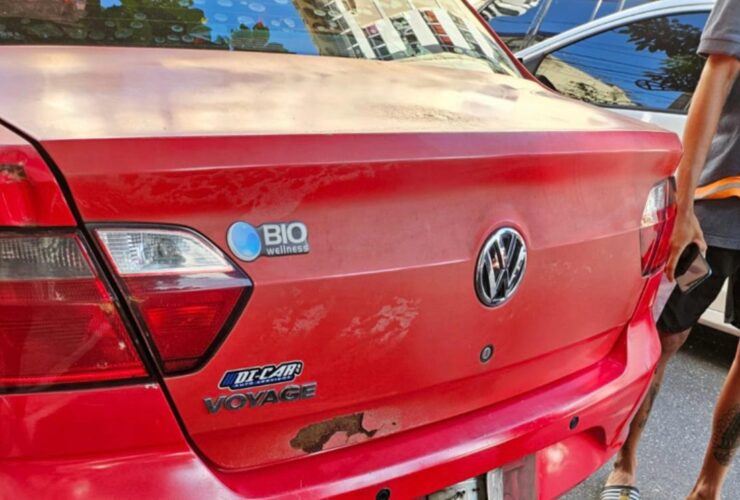 carro da cor vermelha