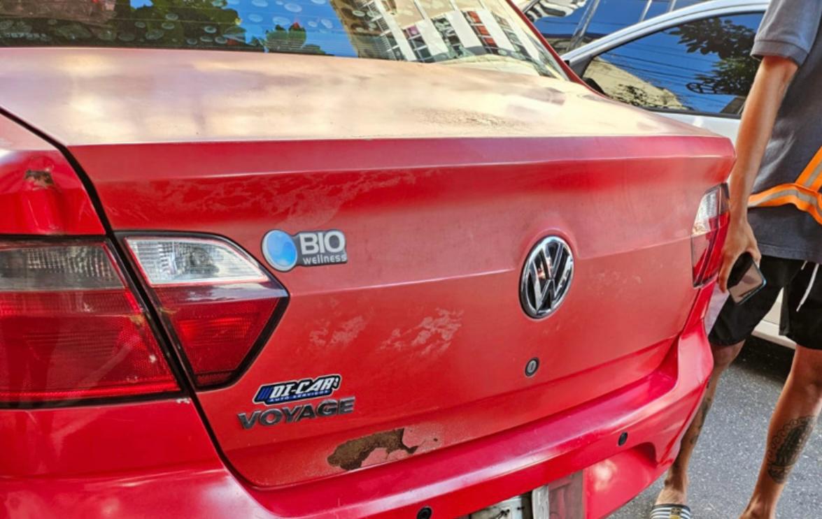 carro da cor vermelha