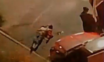 Homem caído ao chão sem vida