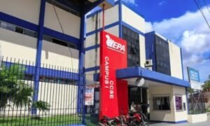 Imagem da fachada da UEPA, em Belém