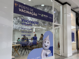 Fachada de posto de vacinação