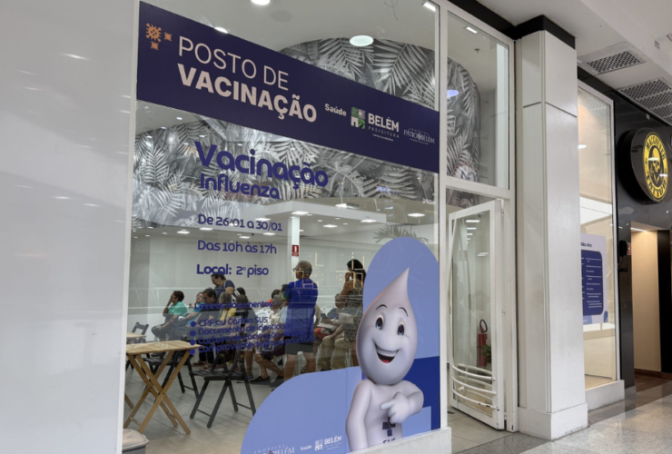 Fachada de posto de vacinação