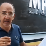 Na imagem aparece Arnaldo Jordy em frente ao prédio do MPF