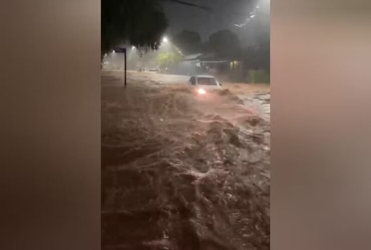 Mais de 2 mil moradores foram atingidos por alagamentos em Santarém.