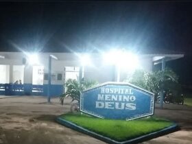 Vítimas do acidente foram encaminhadas para o hospital.