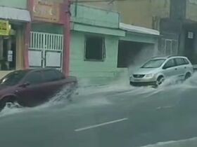 Temporal arrastou carros em avenidas de Oriximiná.