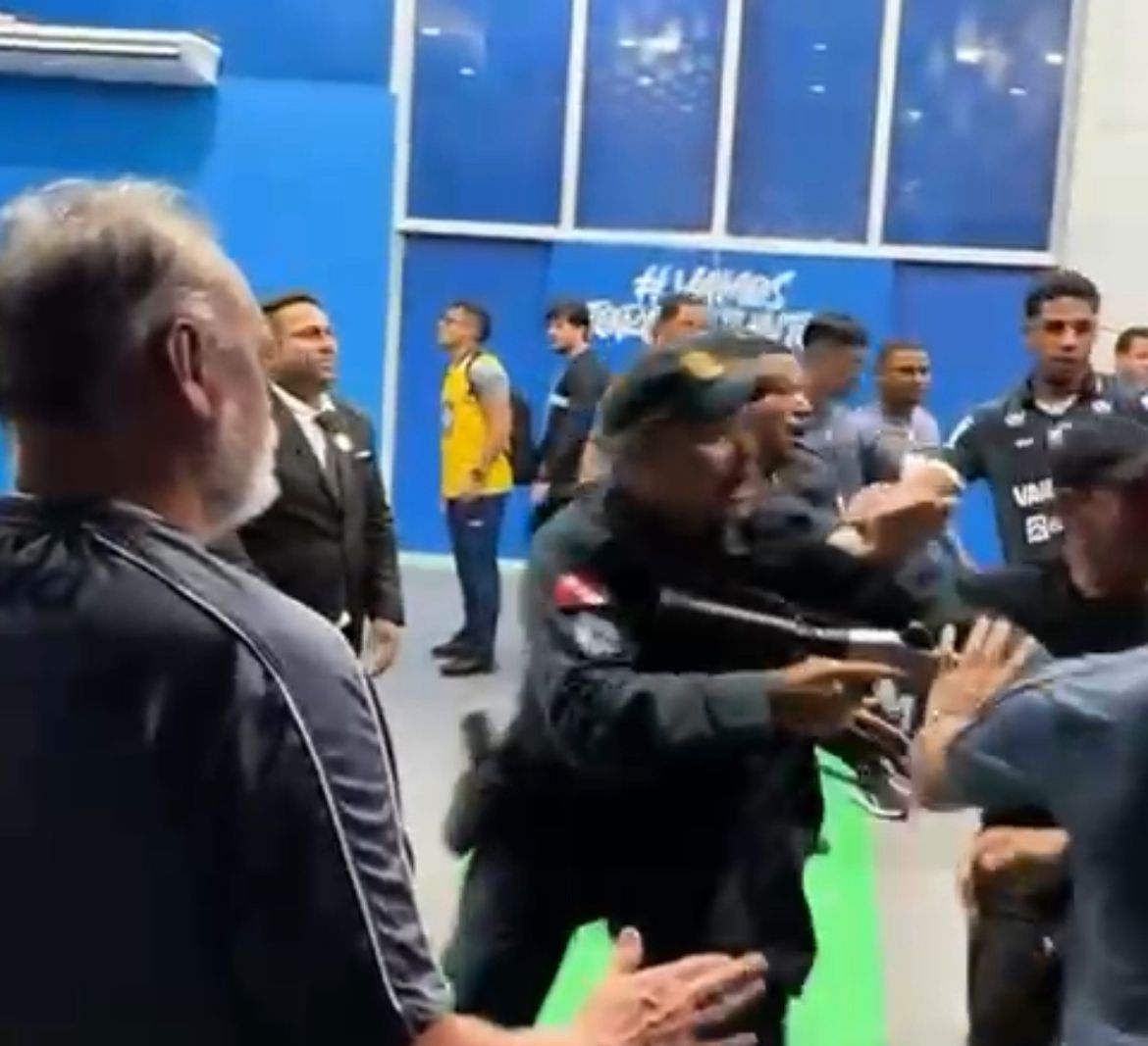 Confusão tomou conta dos bastidores do Re-Pa após o apito final.