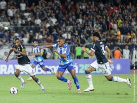 Remo e Paysandu se enfrentando no Mangueirão na final do Parazão