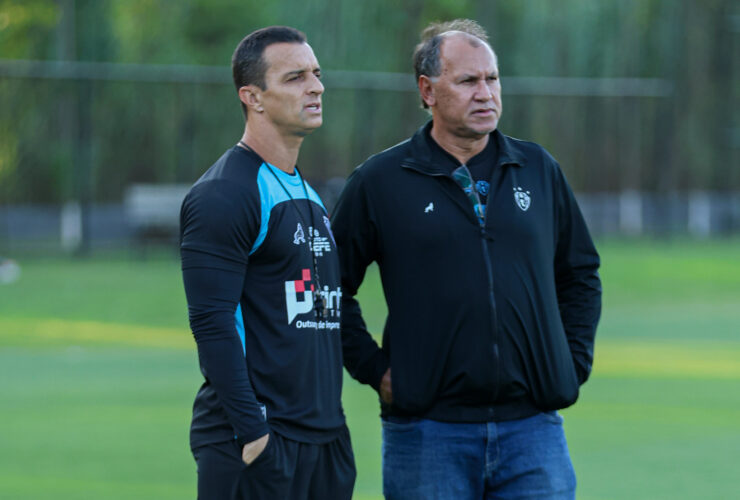 Júnior Rocha, técnico, e Vandick Lima, gerente de futebol