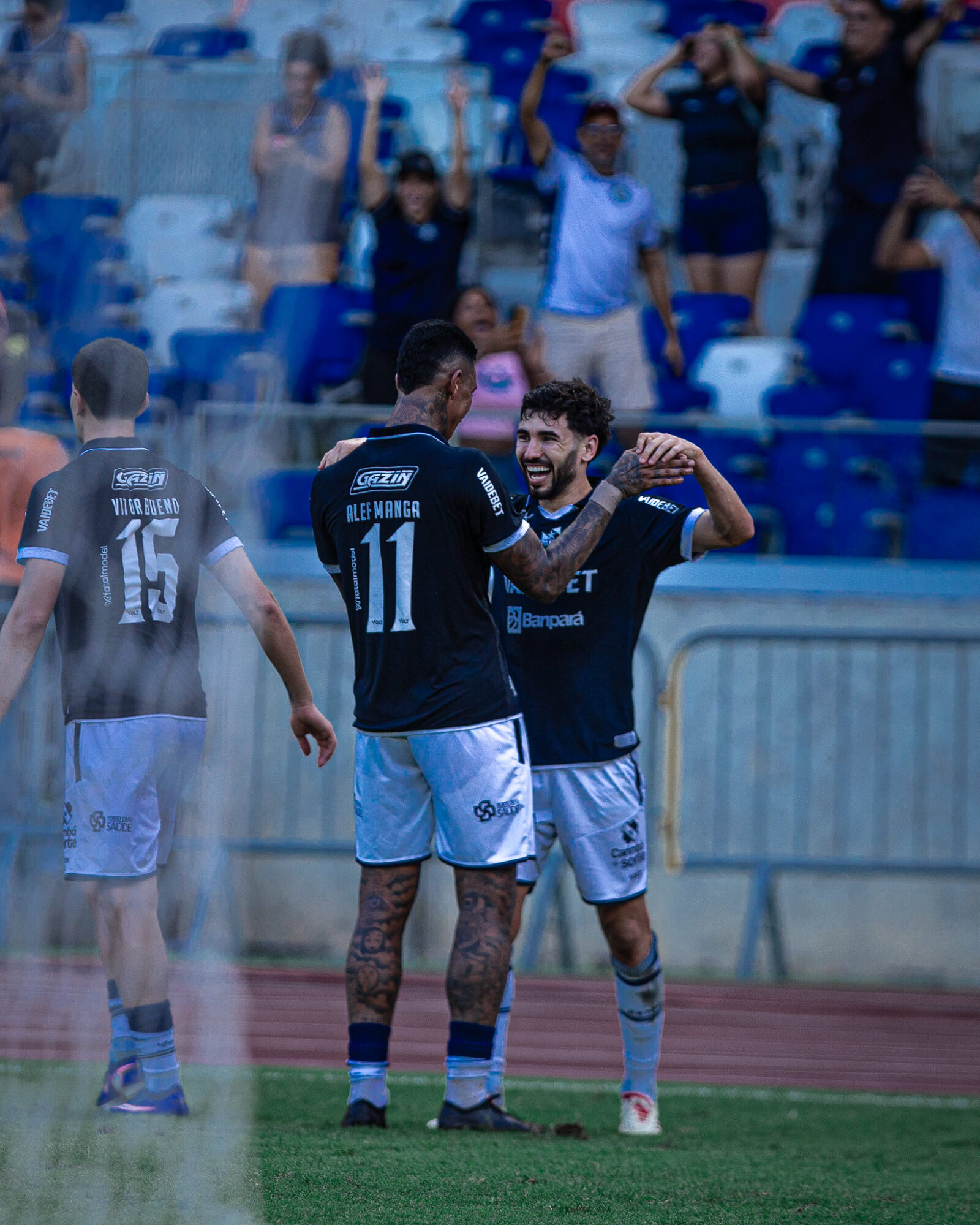 Com dois gols, Taliari exalta torcida e boa fase na chegada ao Remo