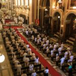 Missas serão celebradas no mês mariano.