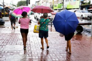 Paraenses devem se preparar para fortes chuvas durante o fim de semana.