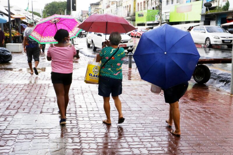 Paraenses devem se preparar para fortes chuvas durante o fim de semana.