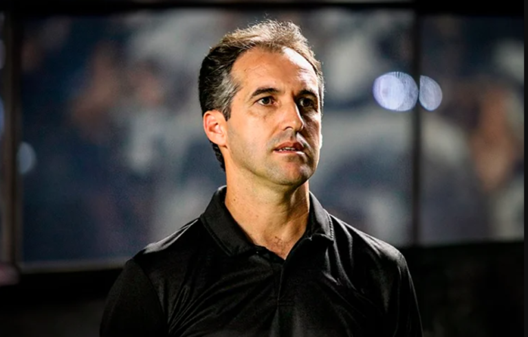 Técnico Léo Condé