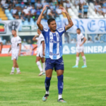Atacante Kleiton Pego do Paysandu em jogo no Estádio da Curuzu