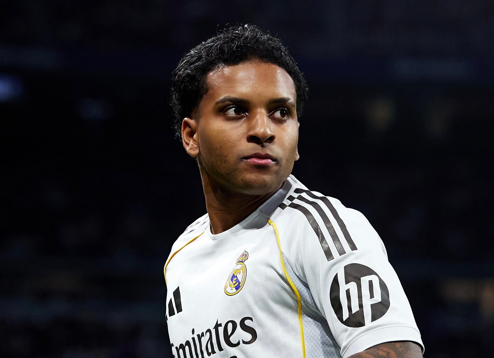 Rodrygo com a camisa do Real Madrid.