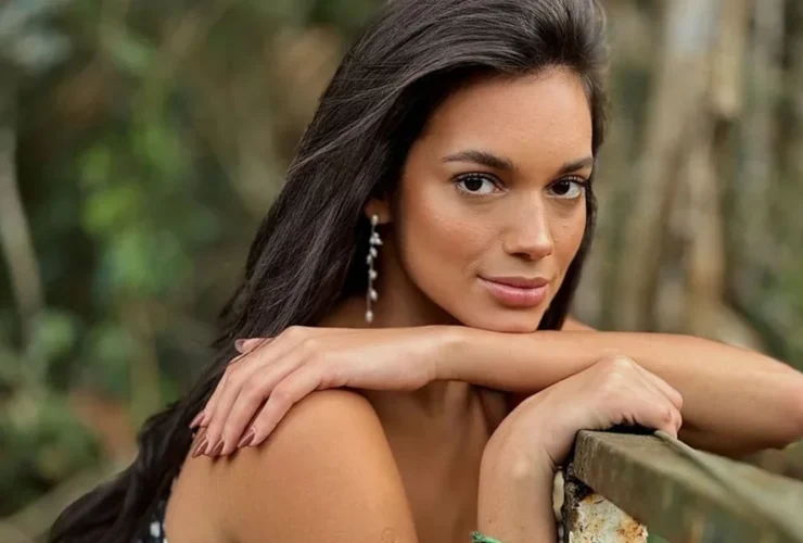 Alane Dias em ensaio fotográfico