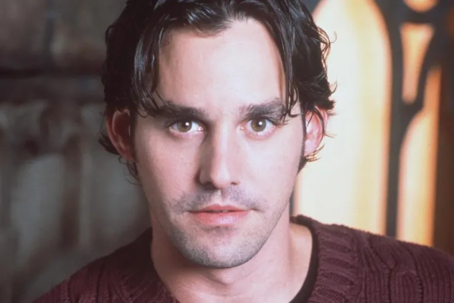 Imagem do ator Nicholas Brendon na série Buffy: A Caça-Vampiros