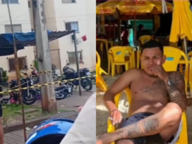 Imagem com a tela dividida, na esquerda é uma imagem da cena do crime onde o corpo está isolado pela polícia próximo a algumas motocicletas, do lado direito está uma imagem da vítima sem camisa sentada em uma cadeira de plástico amarela em um momento de lazer.