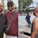 Imagem divida, do lado esquerdo está uma foto da dupla de influenciadores abraçados em um ponto turístico não-identificado durante uma de suas viagens, do lado direito é o registro do momento do assalto onde um dos influenciadores é abordado por um homem armado com uma faca.