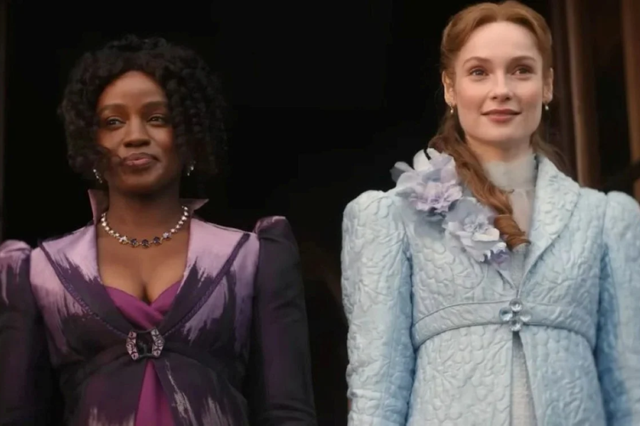 Na imagens, as personagens Francesca Bridgerton e Michaela Stirling aparecem lado a lado.