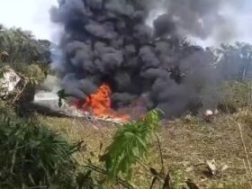 Uma aeronave da Força Aérea Colombiana caiu na manhã de segunda-feira em Puerto Leguizamo, na zona rural do sul da Colômbia , disseram autoridades