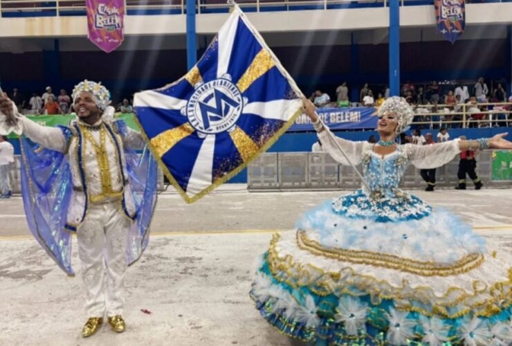 Desfile da Mocidade na Aldeia Cabana.
