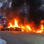 Barricadas pegando fogo em protesto em Ananindeua