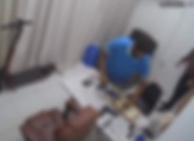 Câmera de segurança flagra o crime